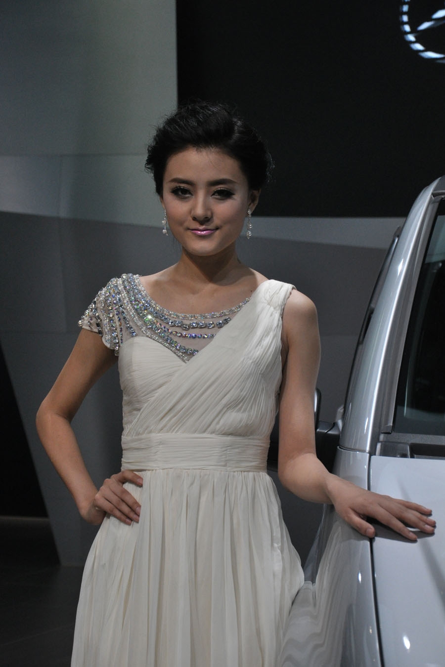 北京奔驰4号车模