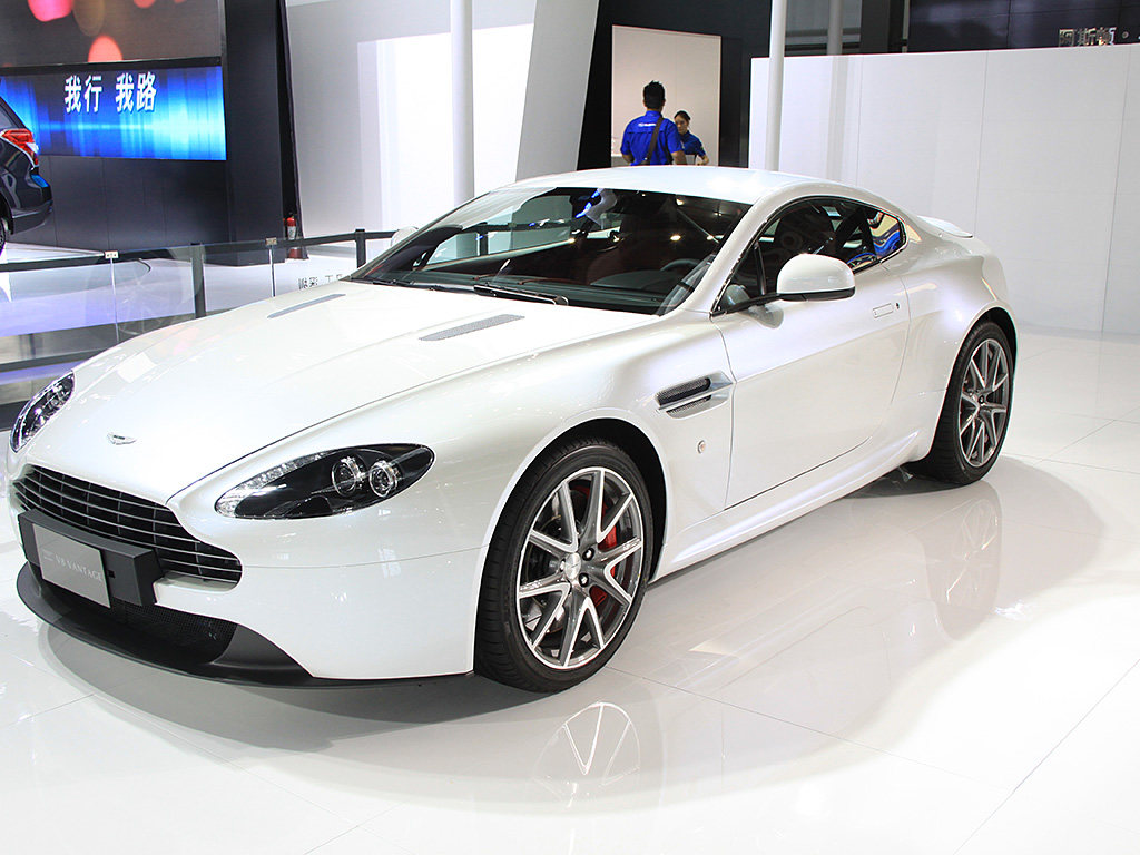 V8 Vantage