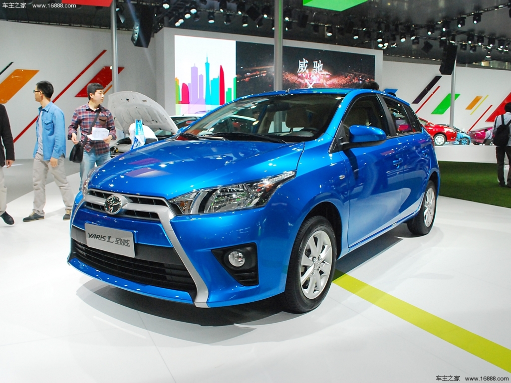 YARiS L 致炫 右后尾灯