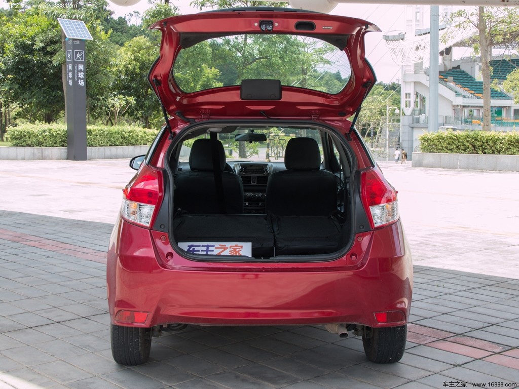 YARiS L 致炫