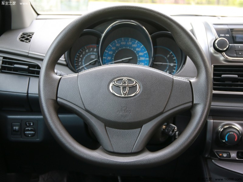 YARiS L 致炫