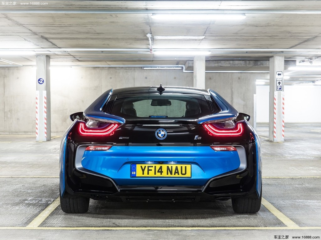 宝马i8