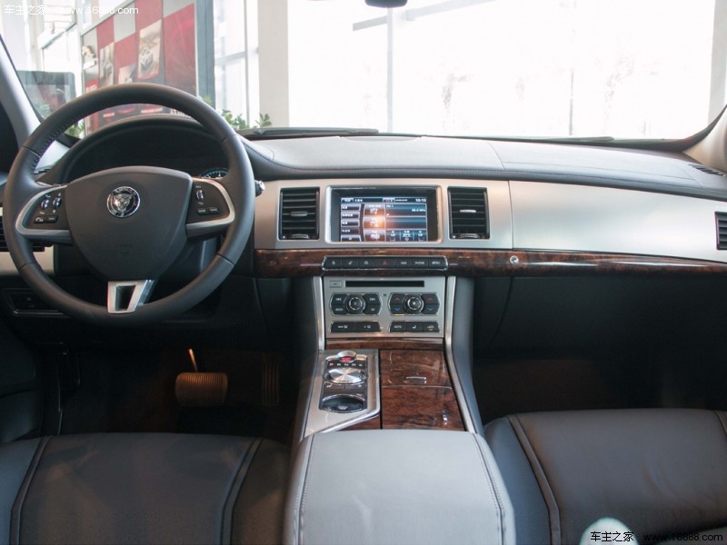 捷豹XFXF 2.0T Sportbrake 豪华版