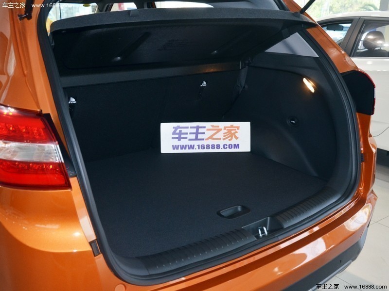 北京现代ix252015款1.6L 尊贵版