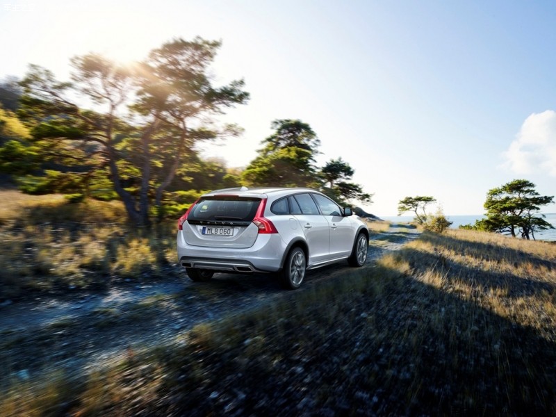 沃尔沃V602015款 Cross Country 2.0T T5 AWD