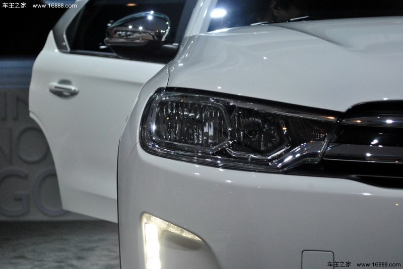 雪铁龙C3-XR2014款基本型