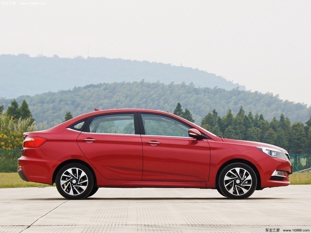 悦翔V7 2015款 1.6L 自动乐趣型