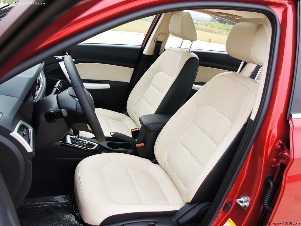 悦翔V7 2015款 1.6L 自动乐趣型