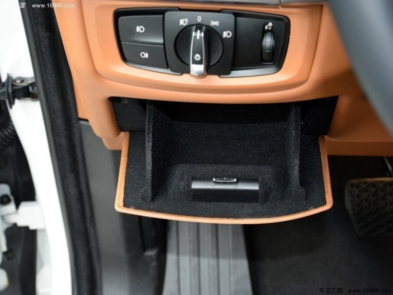 宝马X615款 xDrive35i 豪华型
