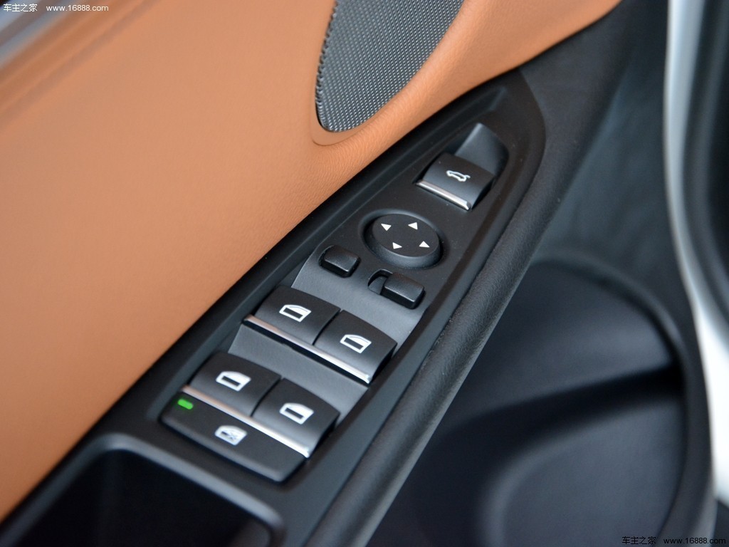 宝马X615款 xDrive35i 豪华型