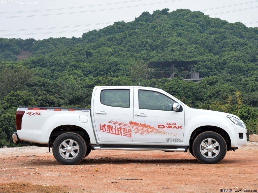 D-MAX15款2.5T四驱自动超豪华型
