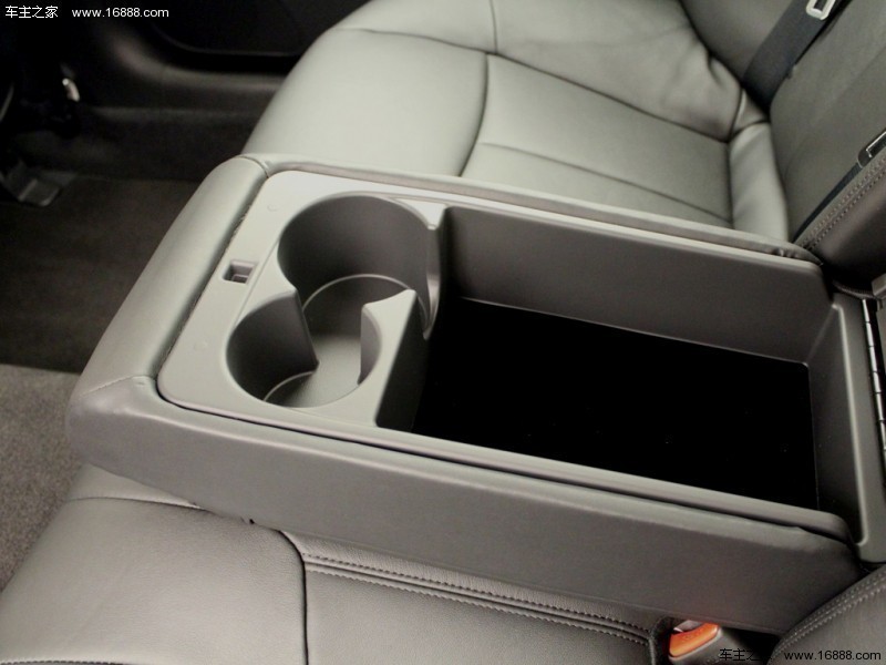 英菲尼迪Q702015款 2.5L舒适版