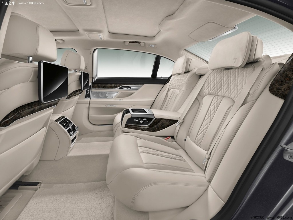 宝马7系2016款 750li xdrive