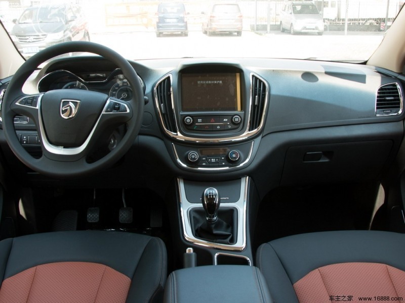 宝骏5602015款 1.8L 手动精英型