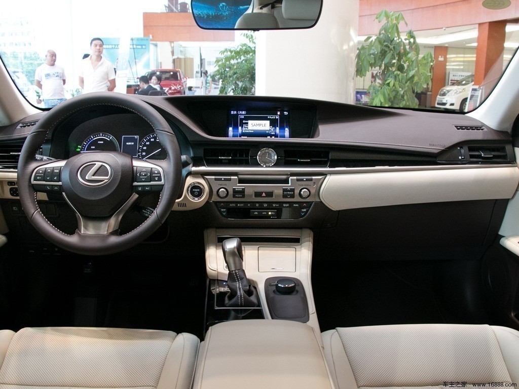 雷克萨斯ES2015款 300h 舒适型