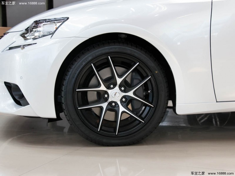 雷克萨斯IS 2015款 200t 豪华版
