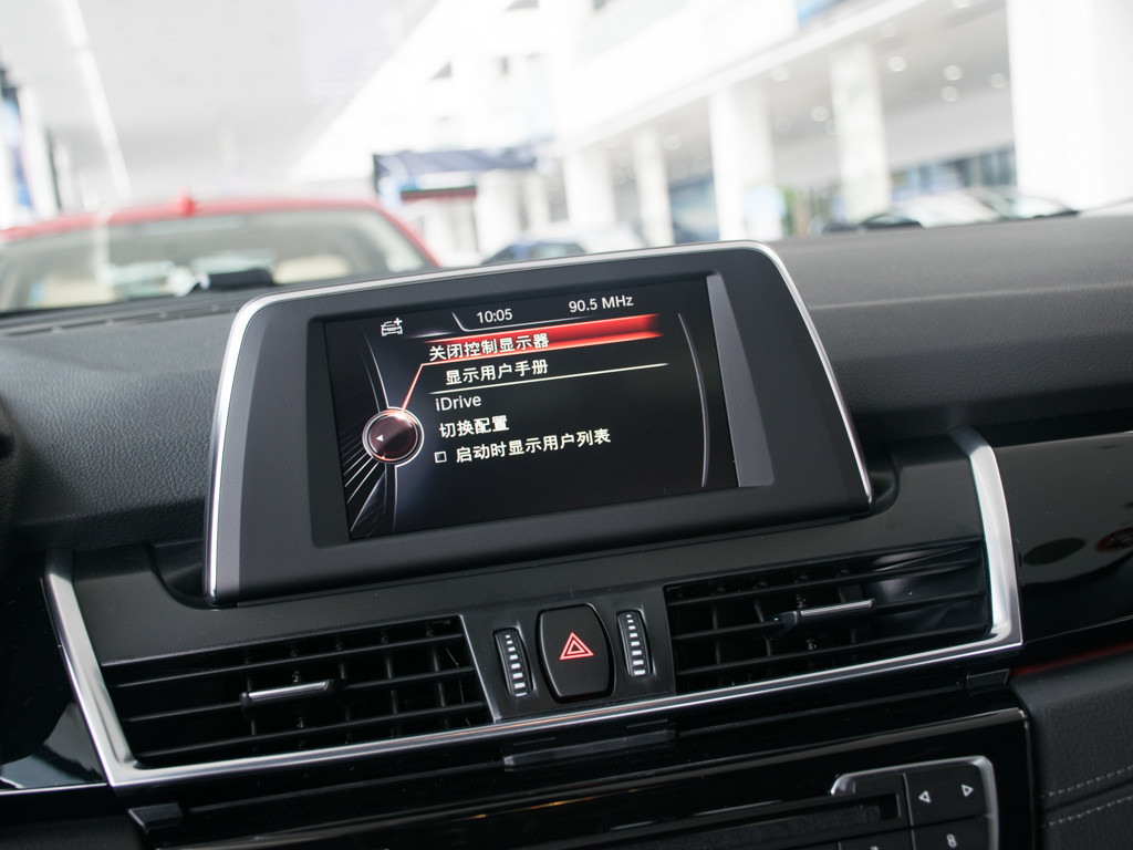 宝马2系旅行车 2016款 218i 运动设计套装