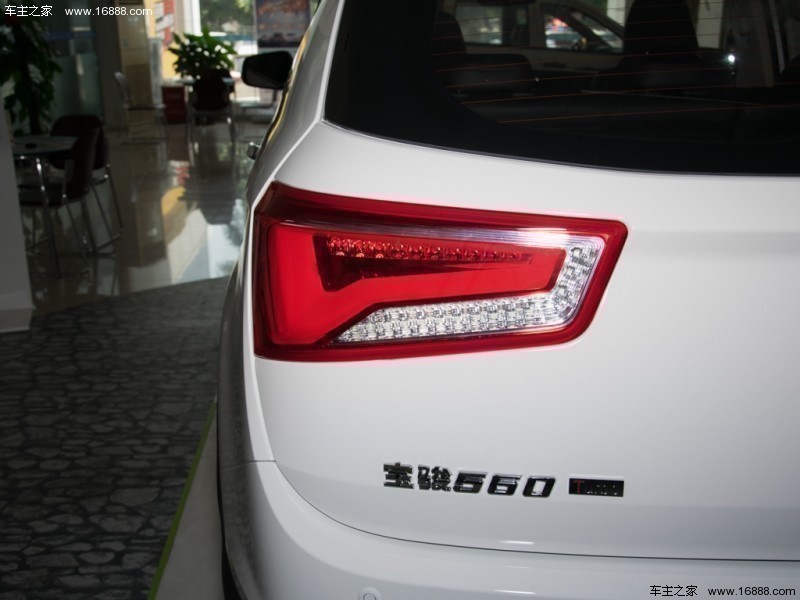 宝骏560 2016款 1.5T 手动豪华型
