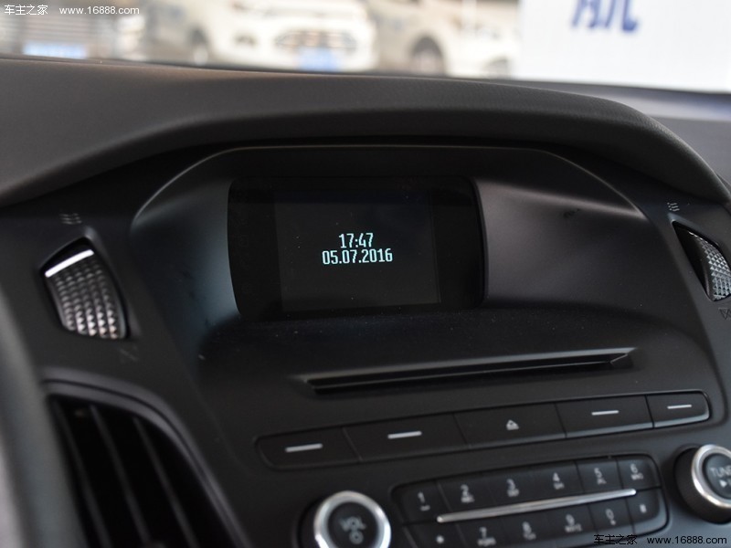 福克斯 2015款 三厢 1.6L 自动舒适型