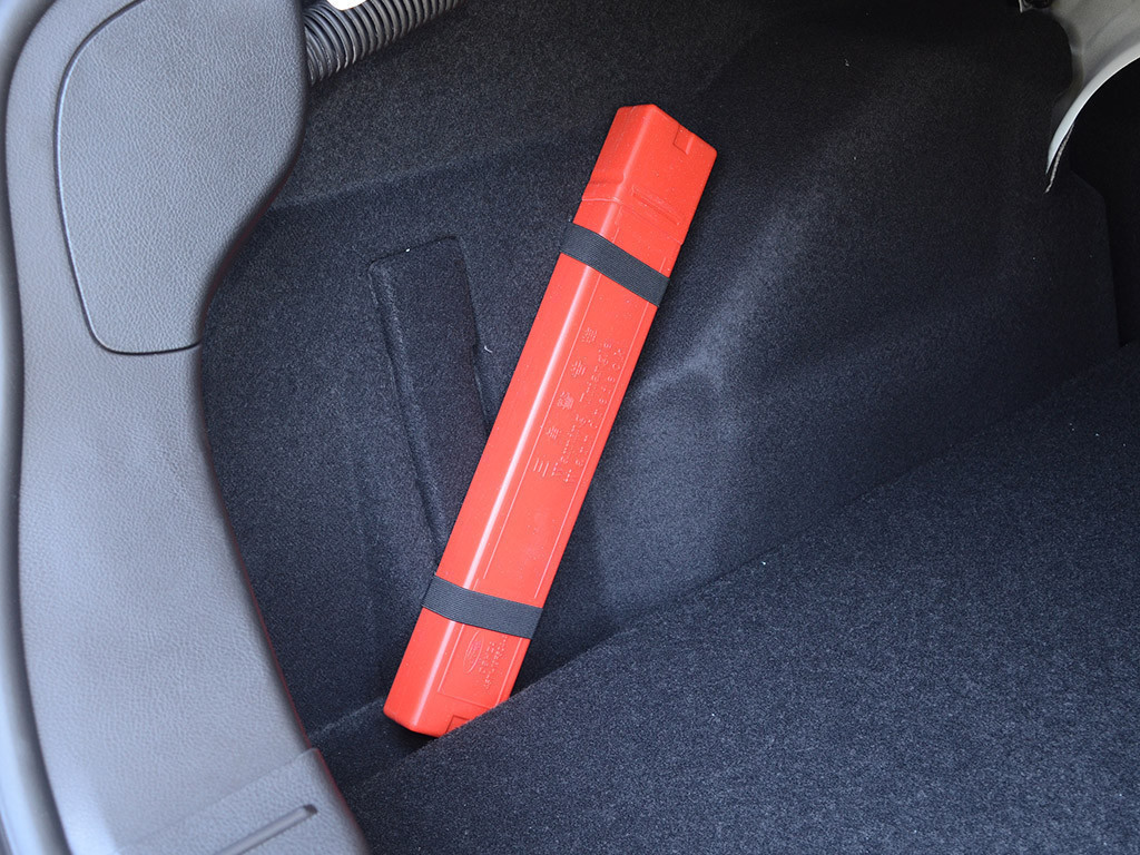 福克斯 2015款 三厢 1.6L 自动舒适型