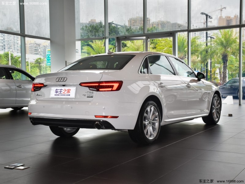 奥迪A4L 2017款 45 TFSI quattro 风尚型