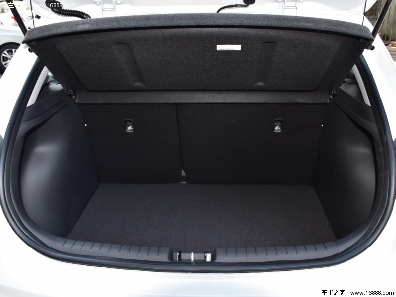 悦纳RV 2017款 1.4L 自动活力版SPORT
