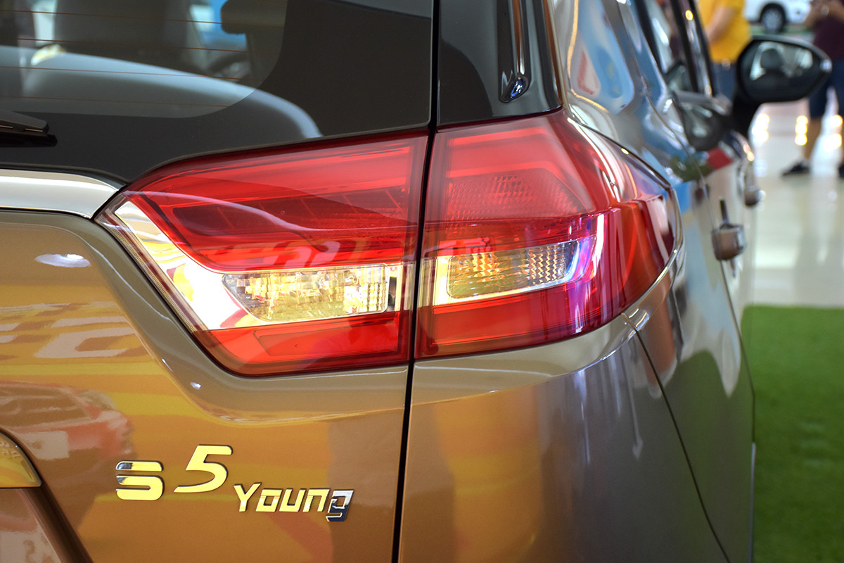 海马S5青春版Young 2017款 1.6L 手动豪华型