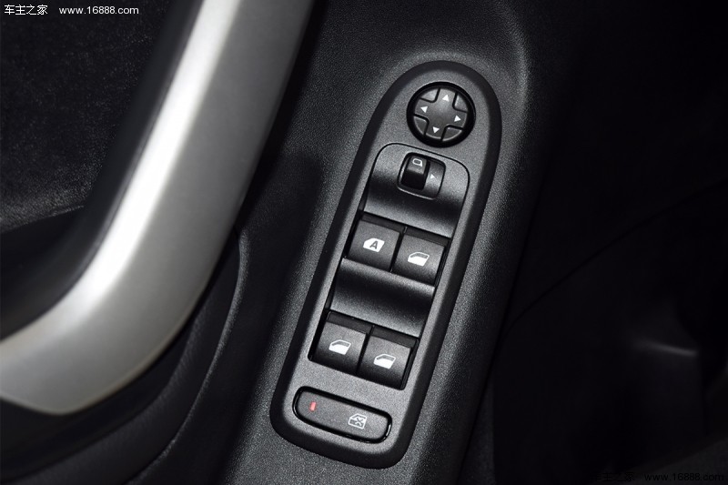 雪铁龙C3-XR2017款 1.6L 手动先锋型