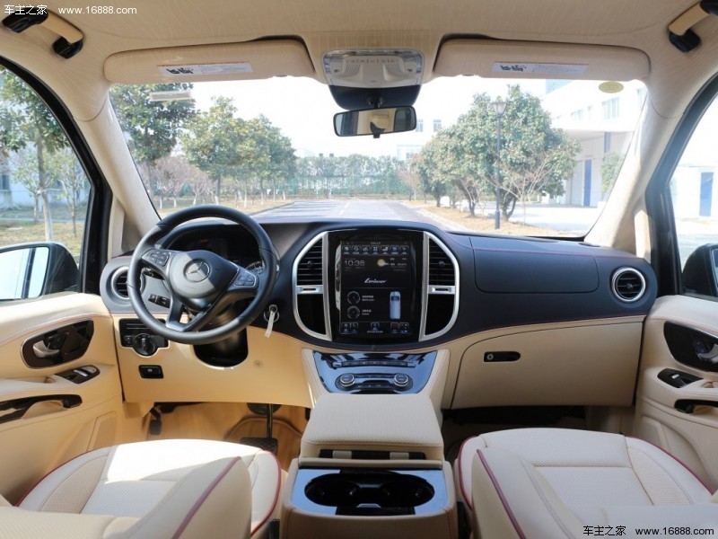 奔驰Metris加版加规版 2017款 2.0T 汽油 Passenger 