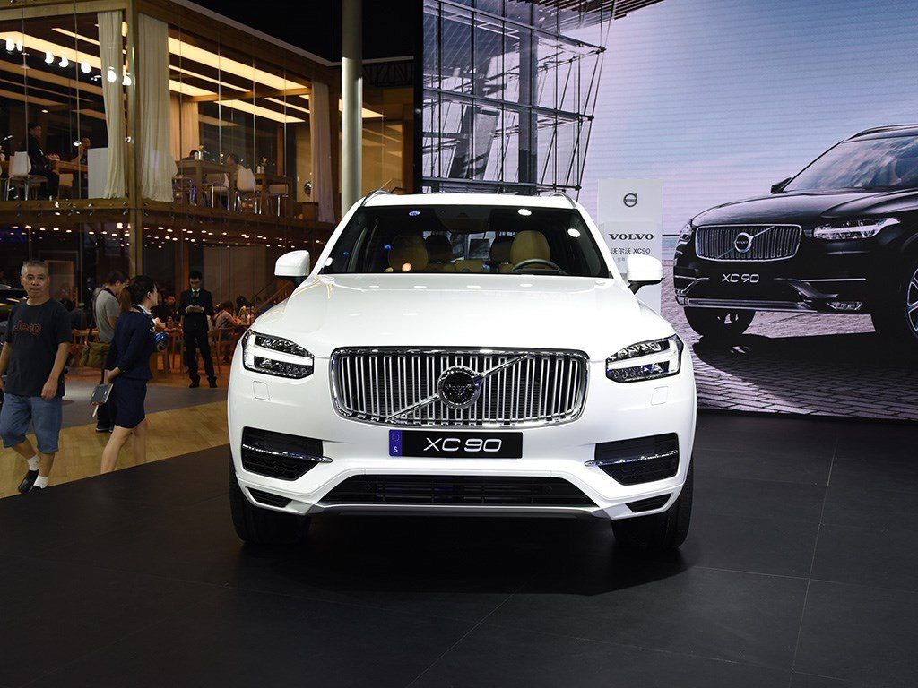 沃尔沃XC90新能源2018款 E驱混动 2.0T T8 个性运动版 7座