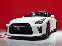 日產(chǎn)GT-R圖片
