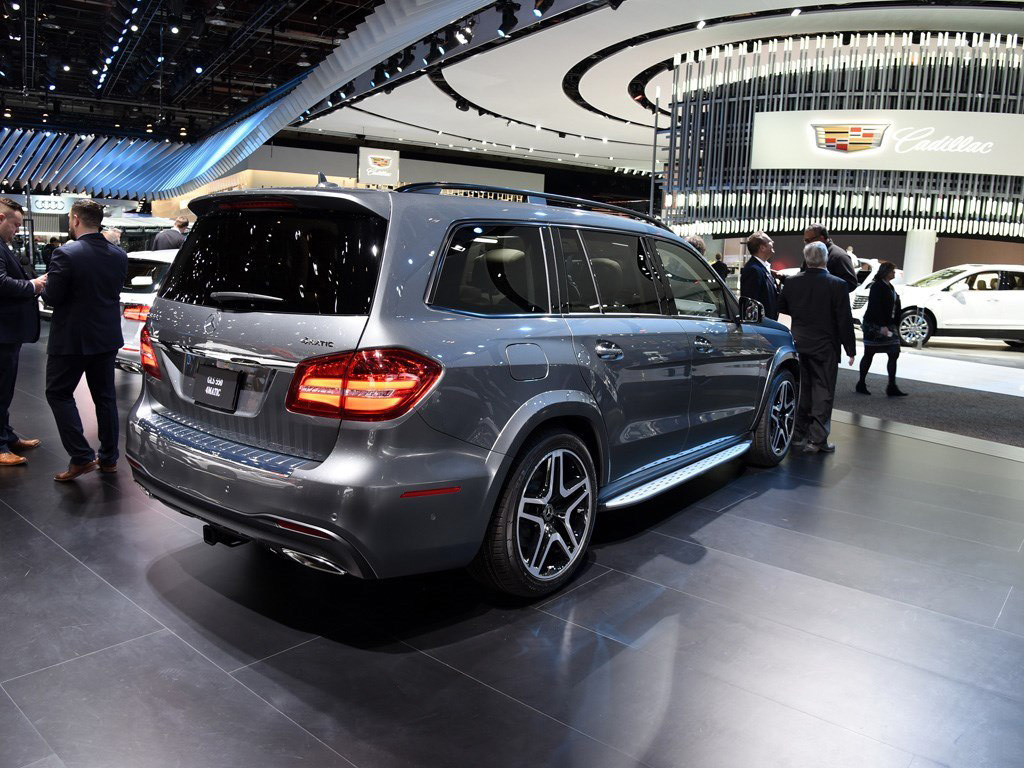 奔驰gl加规版2016款 gl 350 bluetec加规 3.0t 四驱 柴油版 7座