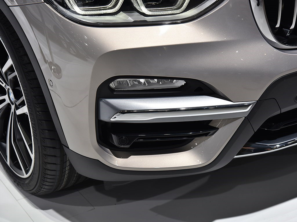 宝马X32018款 xDrive30i 尊享型 M运动套装