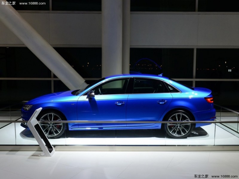 奥迪S42018款 S4 3.0TFSI