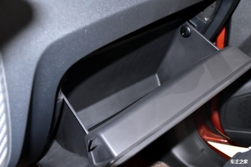名爵ZS2018款 1.5L 自动豪华版