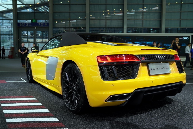 奥迪R82017款 V10 Spyder