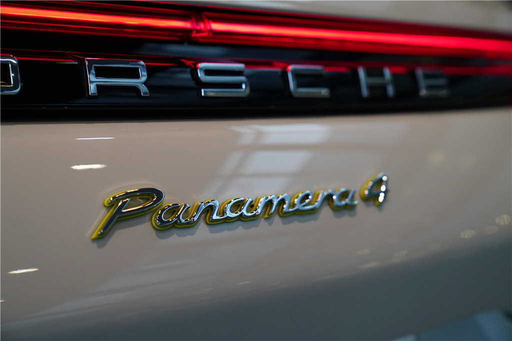 Panamera新能源2018款 Panamera Turbo S E-Hybrid Sport Turismo 4.0T