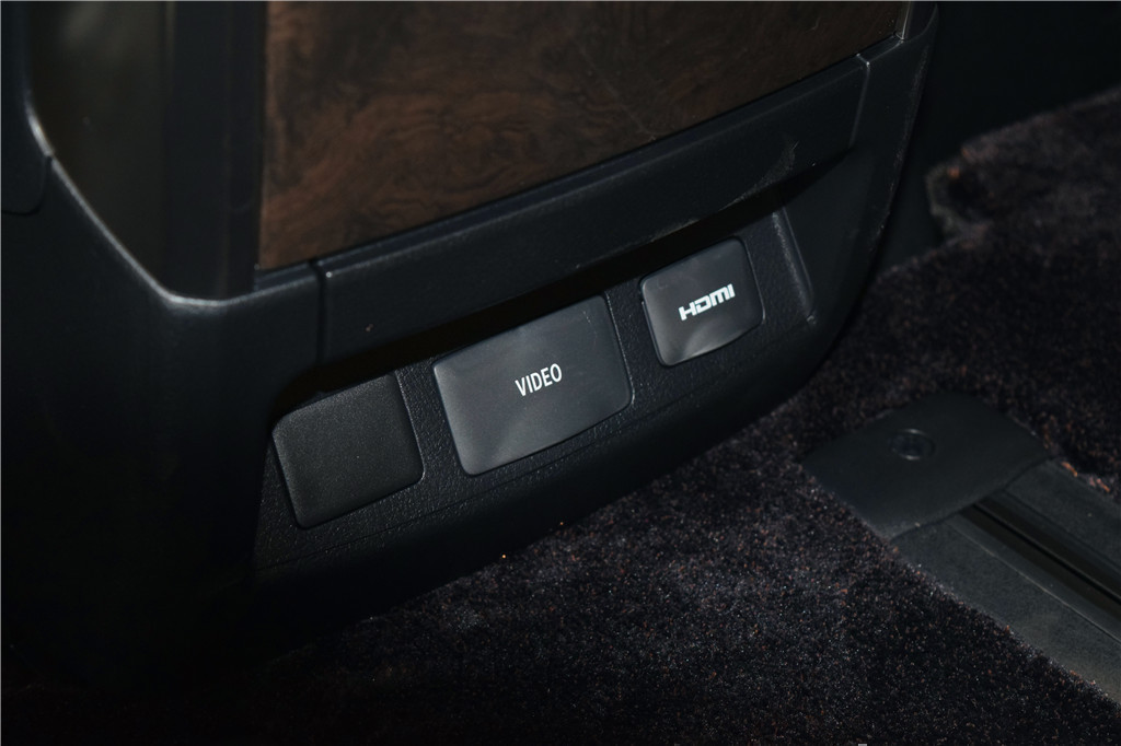 威尔法2019款 2.5L HV豪华版