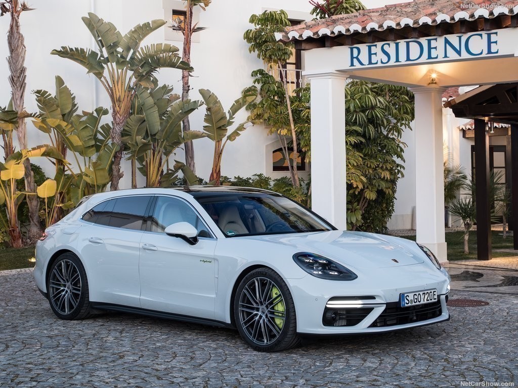 Panamera新能源2018款 Panamera Turbo S E-Hybrid Sport Turismo 4.0T