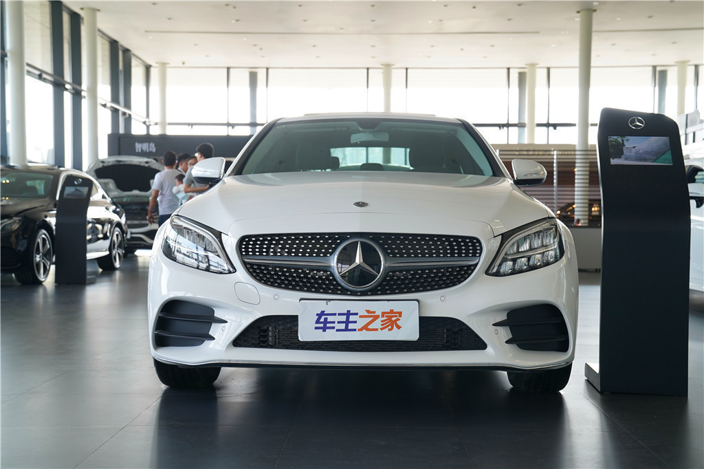 奔驰C级 2020款 C 200 L 动感型运动版