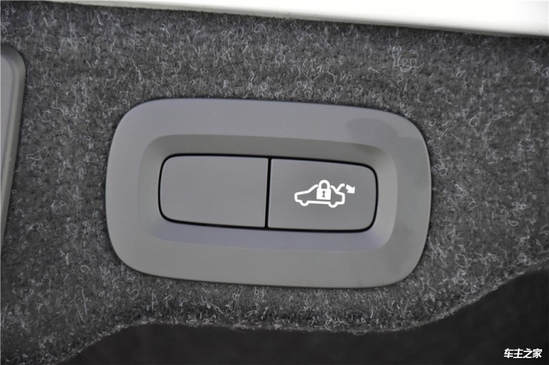 沃尔沃S60 2020款 T5 智雅运动版