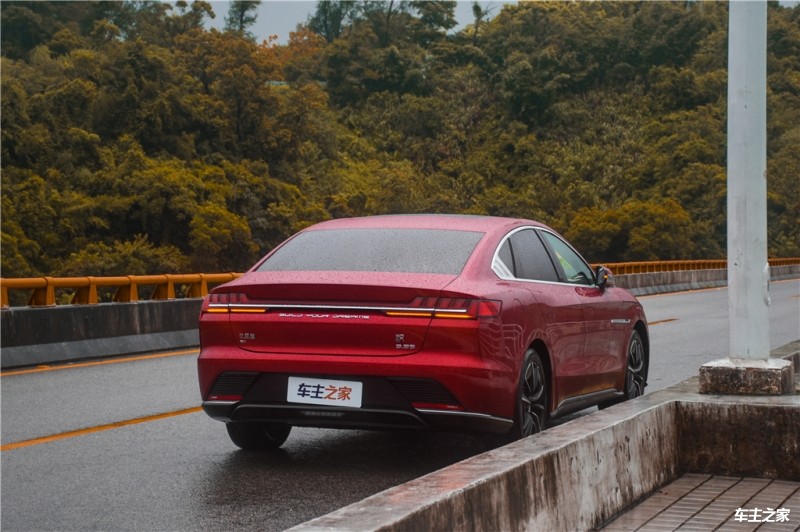 汉 2020款 EV 四驱高性能版旗舰型