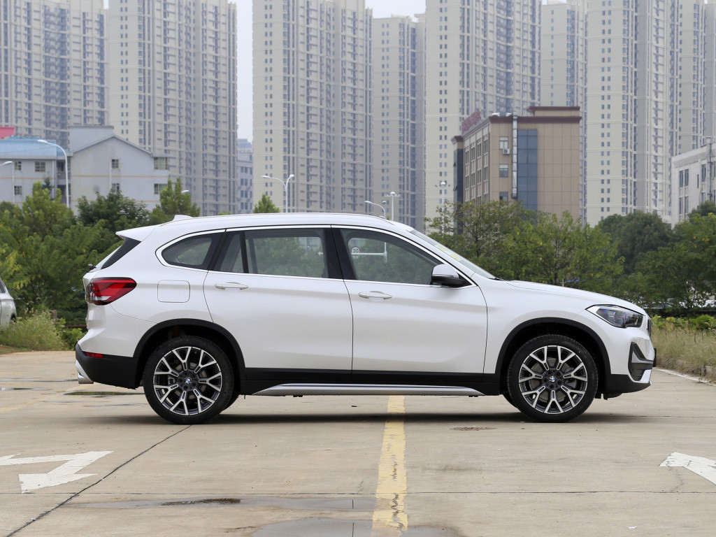 宝马X1 2021款 xDrive25Li 尊享型