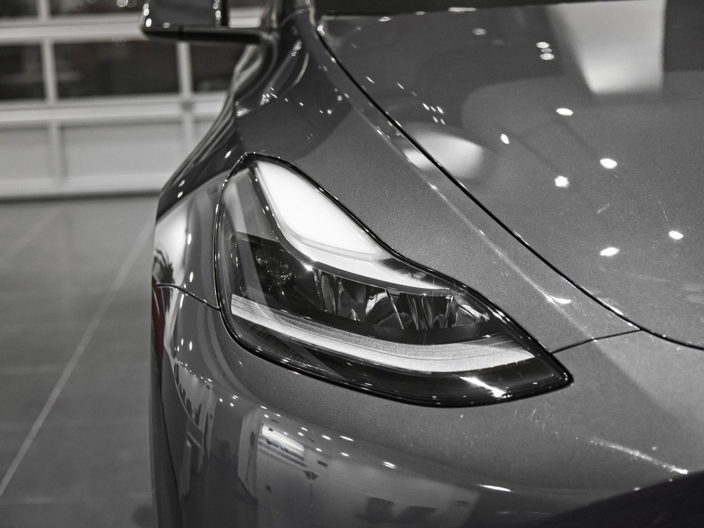 Model Y 2021款 长续航全轮驱动版