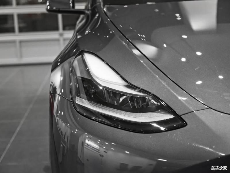 Model Y 2021款 长续航全轮驱动版