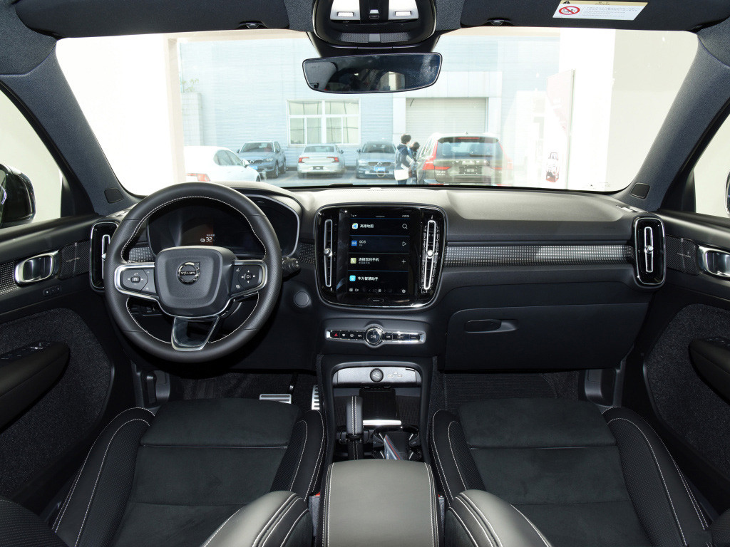 沃尔沃XC40新能源 2021款 纯电 四驱智雅运动版