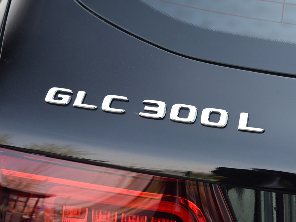 奔驰GLC2022款 改款二 GLC 300 L 4MATIC 豪华型