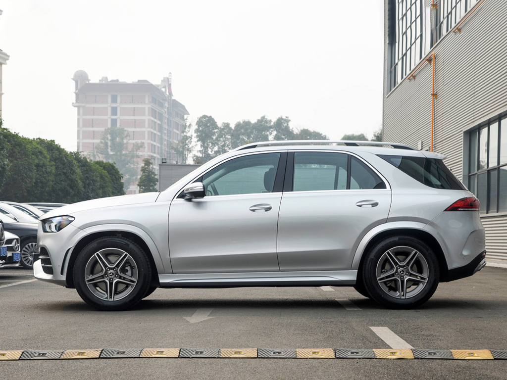 奔驰GLE2022款 GLE 450 4MATIC 时尚型