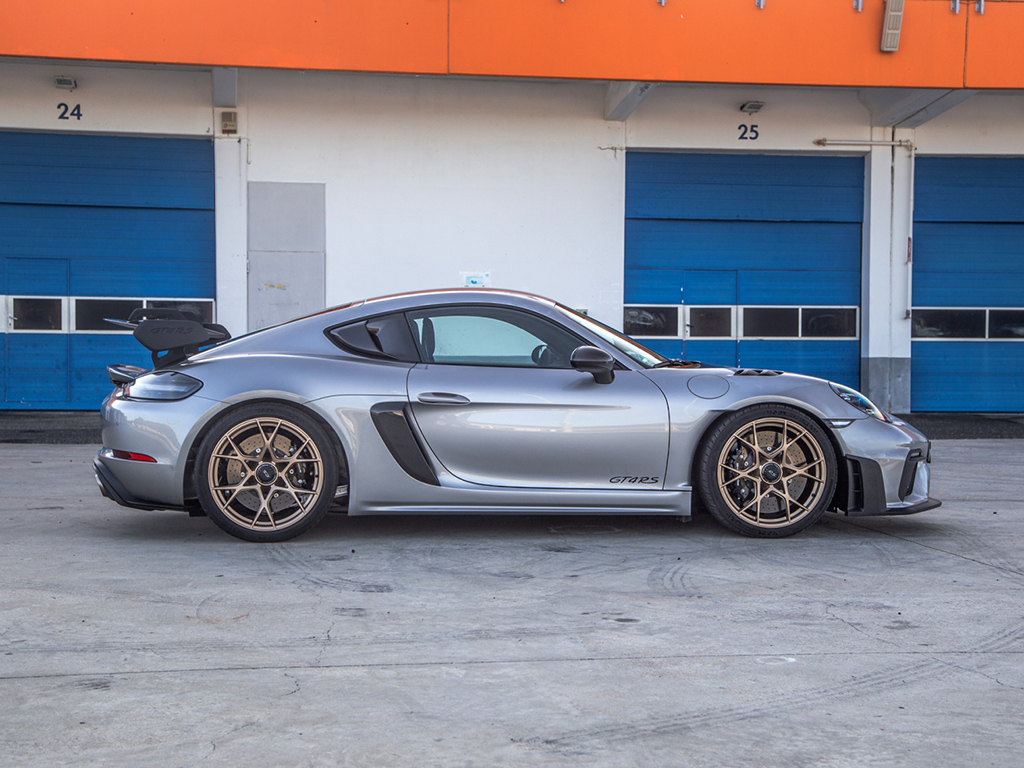 保时捷7182022款 Cayman GT4 RS 4.0L