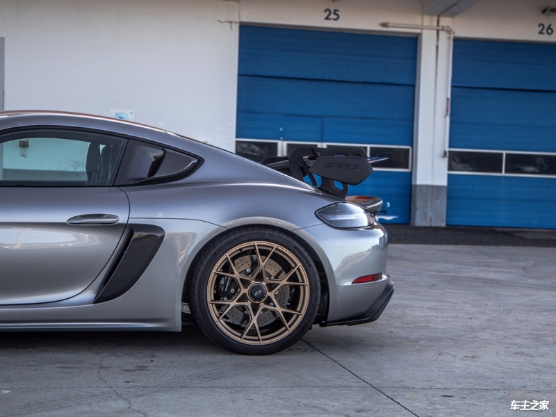 保时捷7182022款 Cayman GT4 RS 4.0L